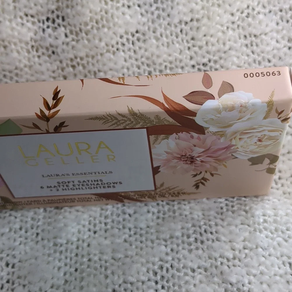 Laura Geller Soft Satins 6 Matte Eyeshadows + 2 Highlighters, 6x 4.8g/2x 6g